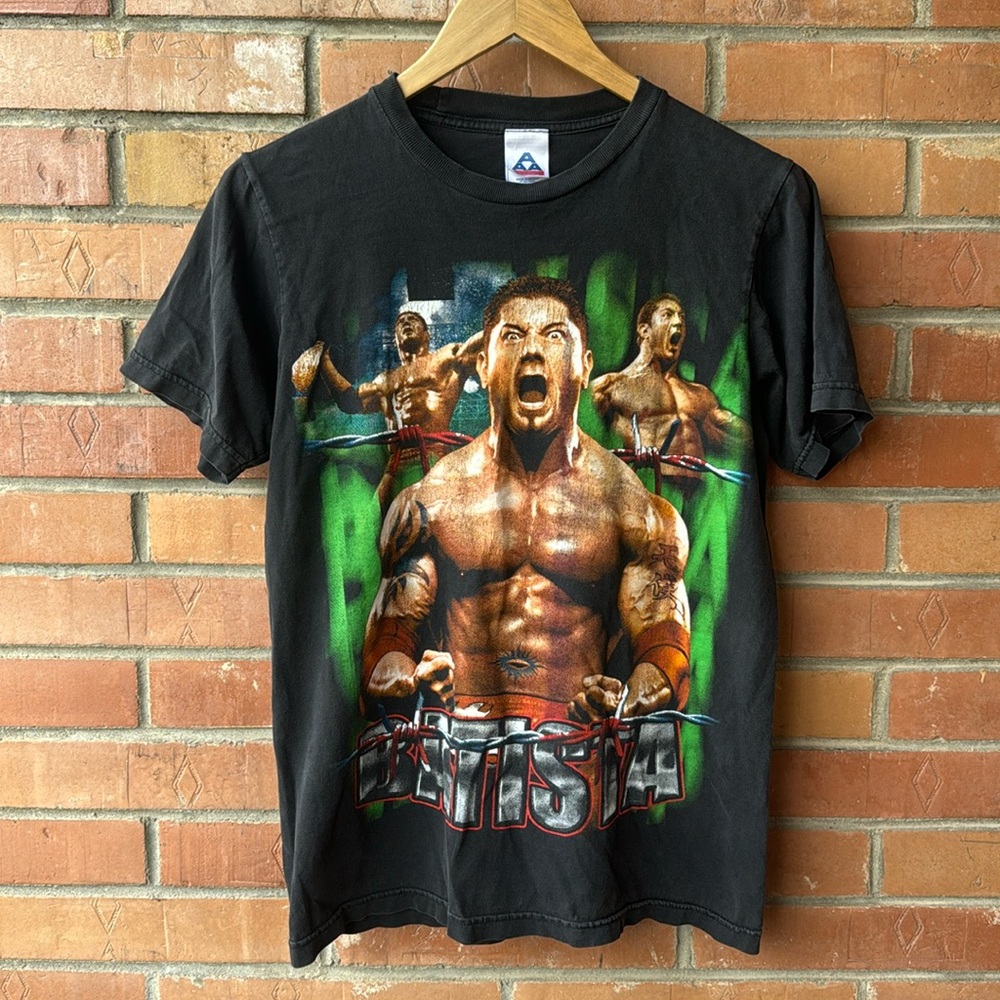 Vintage Batista WWE T-Shirt / Medium / Y2K